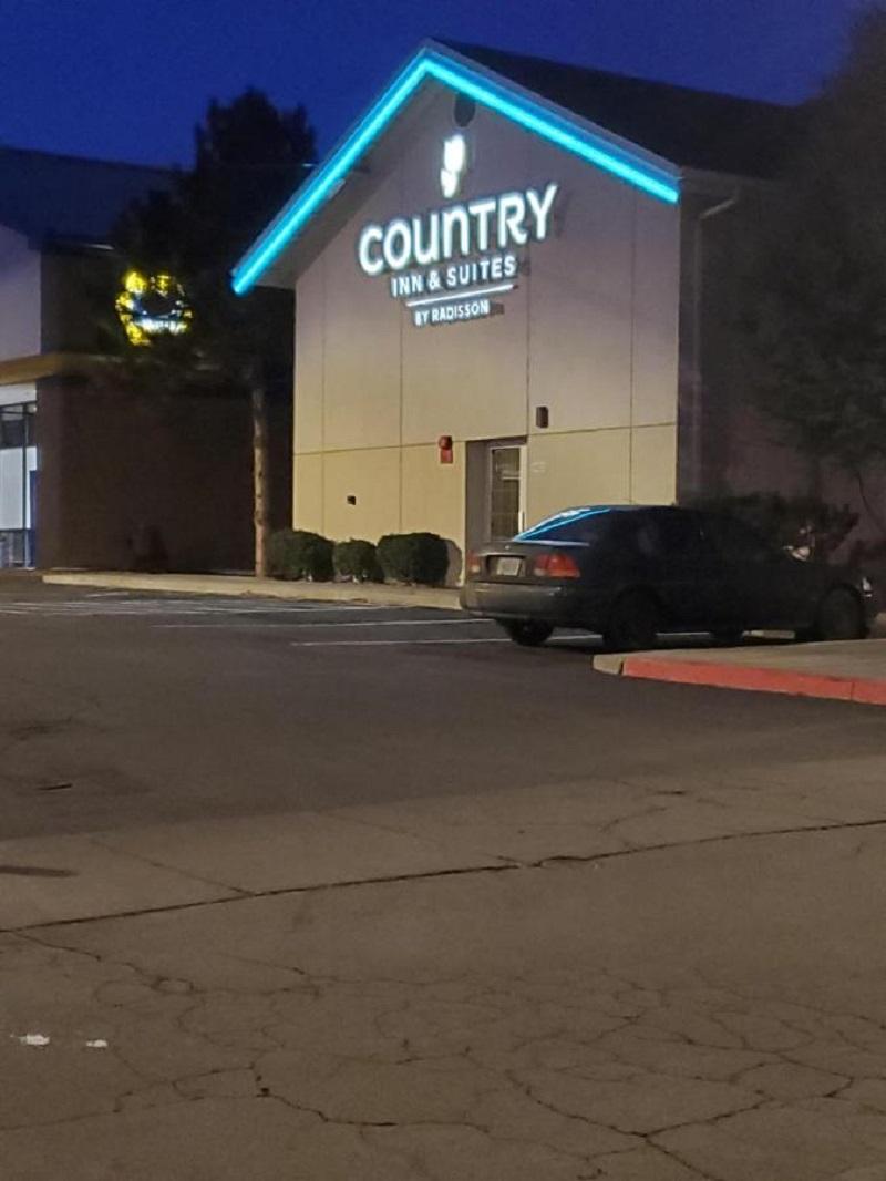 Country Inn & Suites By Radisson, Bend, Or Buitenkant foto
